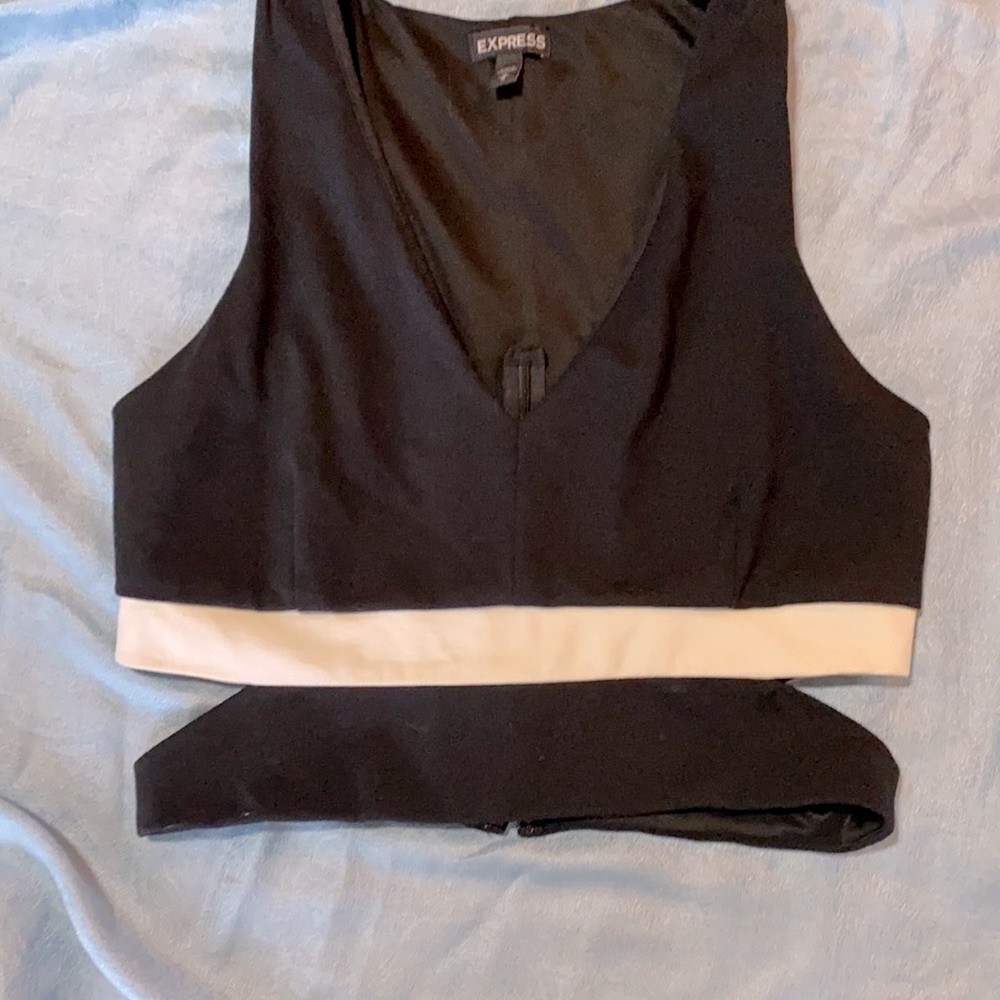 Crop black top